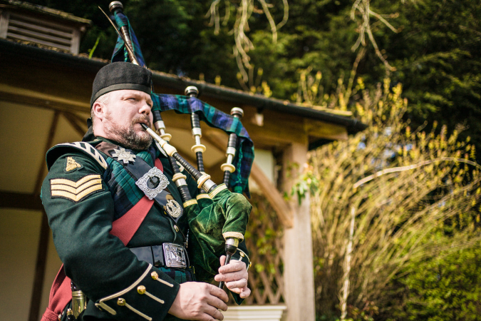 Andrew Brian - Highland Bagpiper - Photo 7