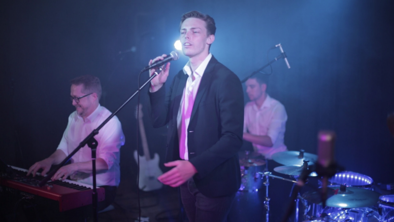The Club Classics Band - Photo 8