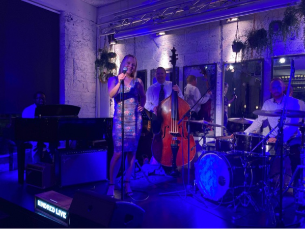 Pink Champagne Duo / Trio / Quartet  - Photo 26