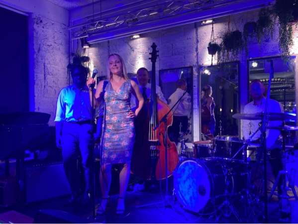 Pink Champagne Duo / Trio / Quartet  - Photo 27