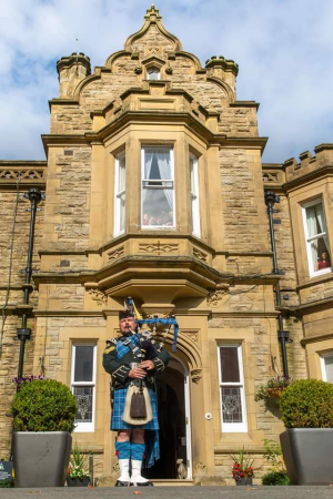 Andrew Brian - Highland Bagpiper - Photo 8