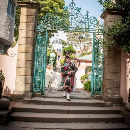 Andrew Brian - Highland Bagpiper - Photo 12