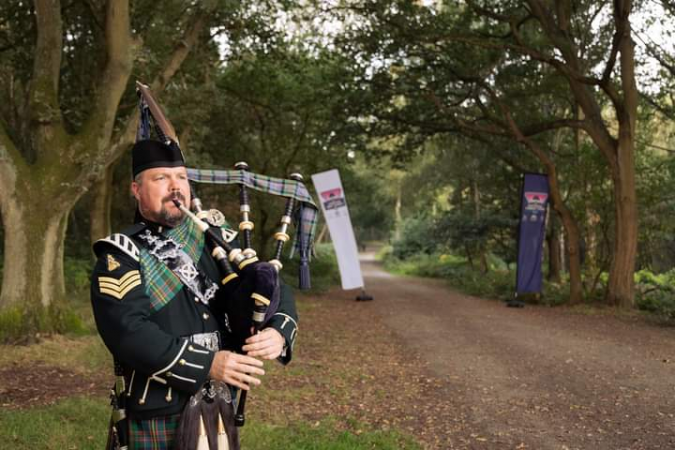 Andrew Brian - Highland Bagpiper - Photo 18