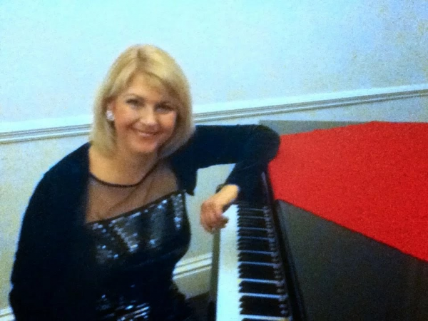 Lynne Fox - Photo 3